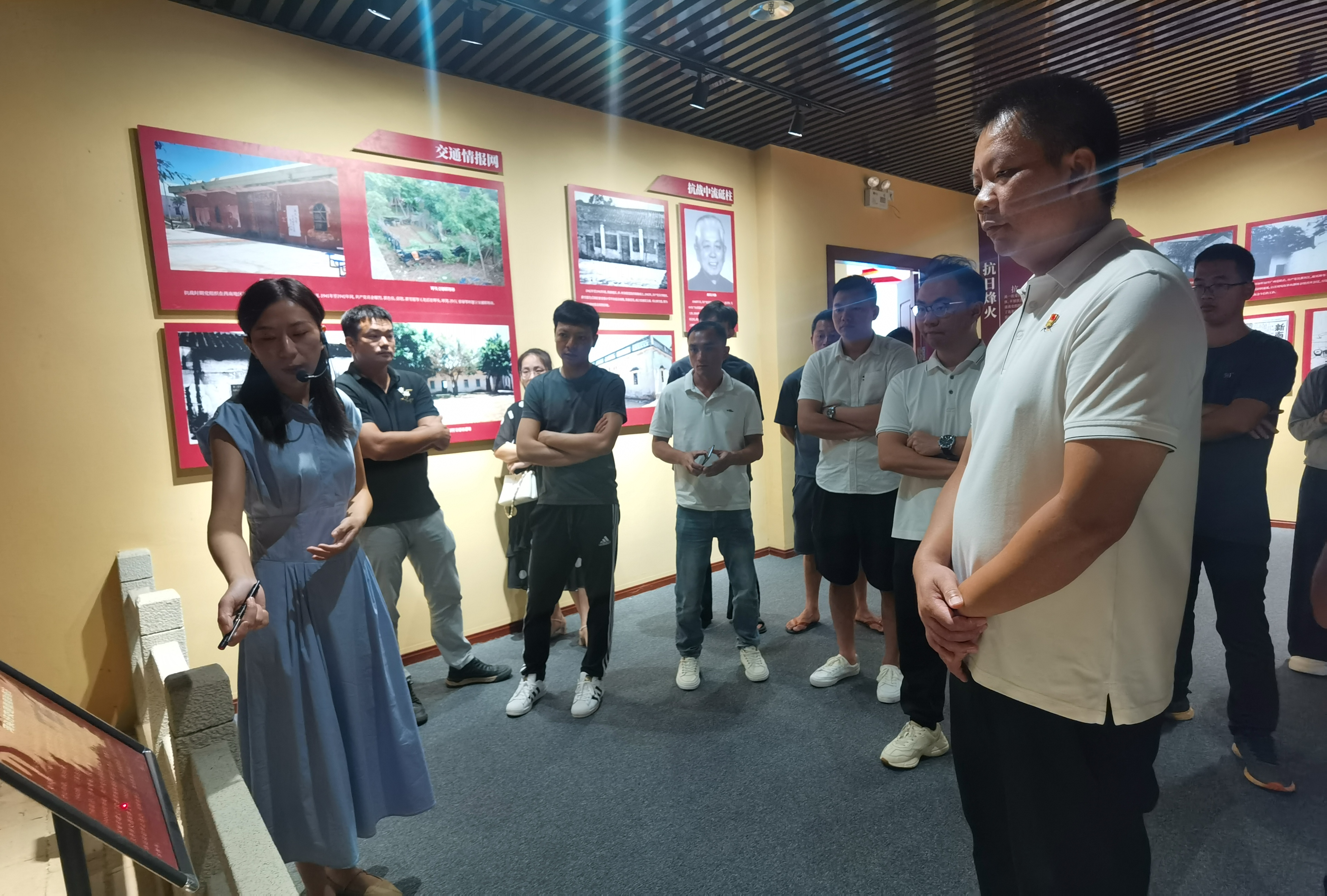 1、主辦單位：江洪鎮人民政府；開展活動時間：2024年9月18日；活動開展主題：江洪鎮政府開展“銘記歷史 吾輩自強”紀念”九一八“事變”主題活動；開展活動地點：參觀河頭鎮愛國主義基地 (6).jpg