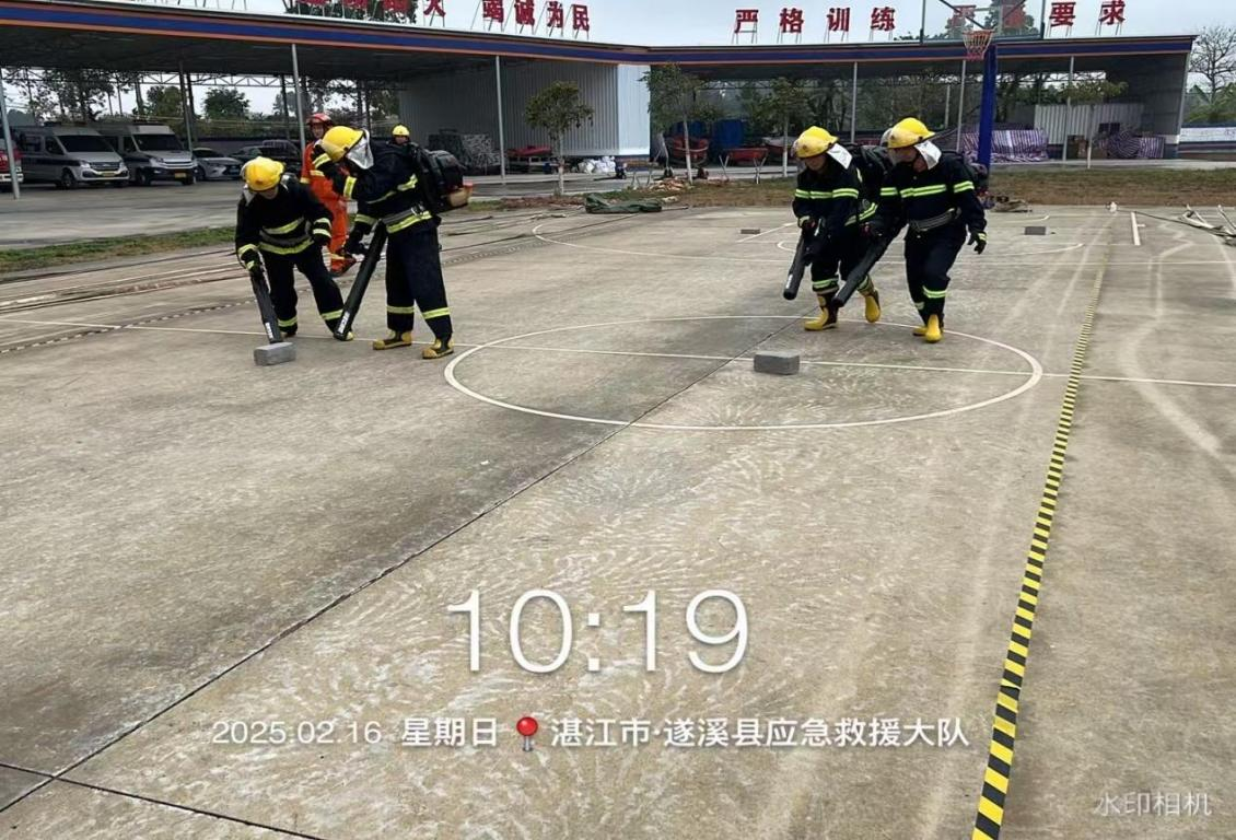 遂溪縣開(kāi)展2025年基層半專業(yè)森林消防員實(shí)戰(zhàn)技能培訓(xùn)2.png