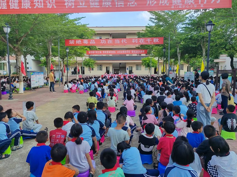 傳遞奮斗精神  厚植家國情懷——港門鎮中心小學舉行“書窗映云翼，匠心筑鄉情”勵志教育活動